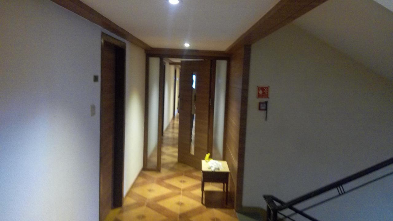 The Royal Orchid Hotel, Chembur ムンバイ エクステリア 写真