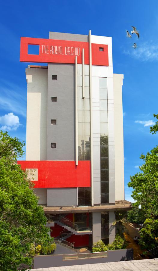The Royal Orchid Hotel, Chembur ムンバイ エクステリア 写真